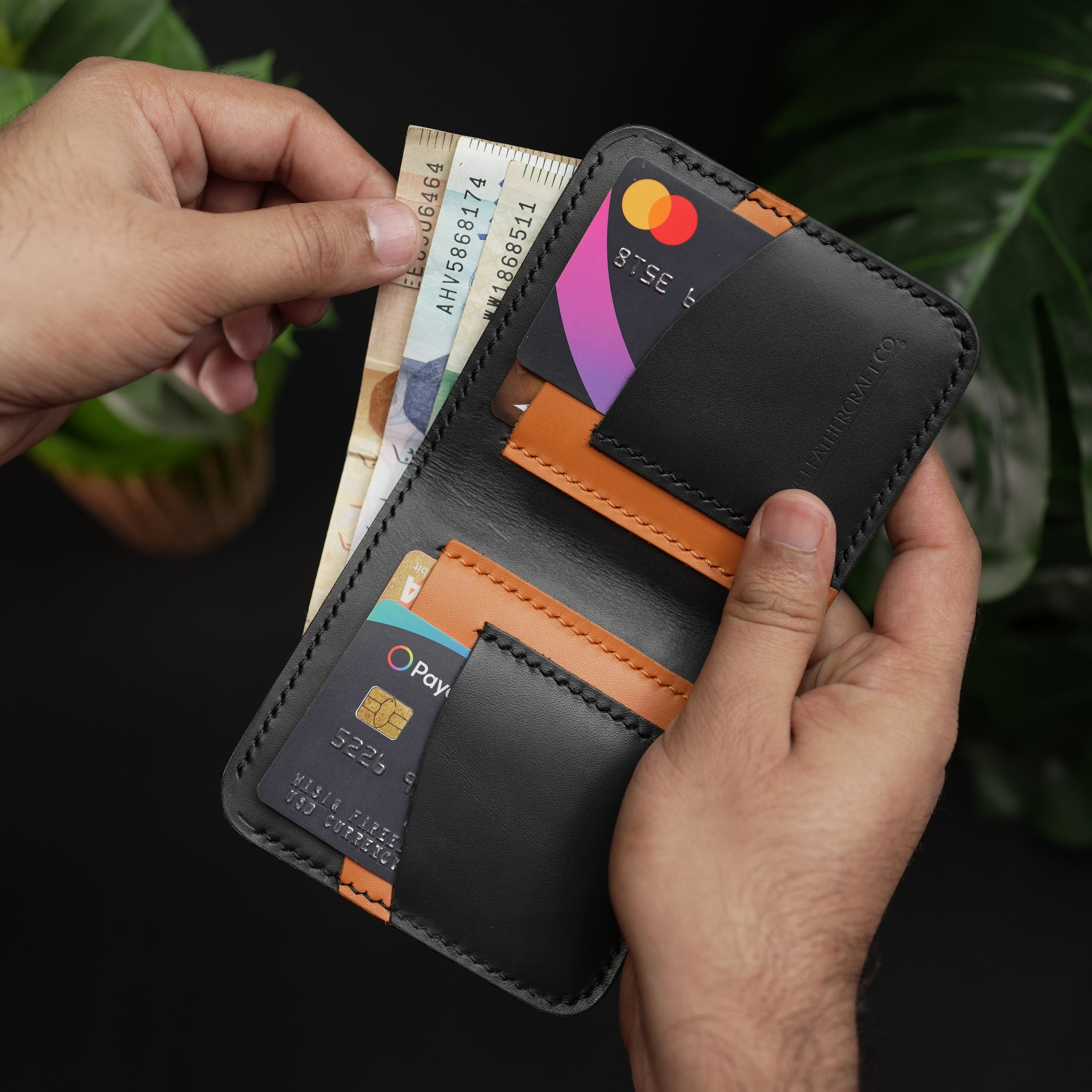 NO.86 VERTICLE BIFOLD LEATHER WALLET (OCEAN BLACK & TAN)