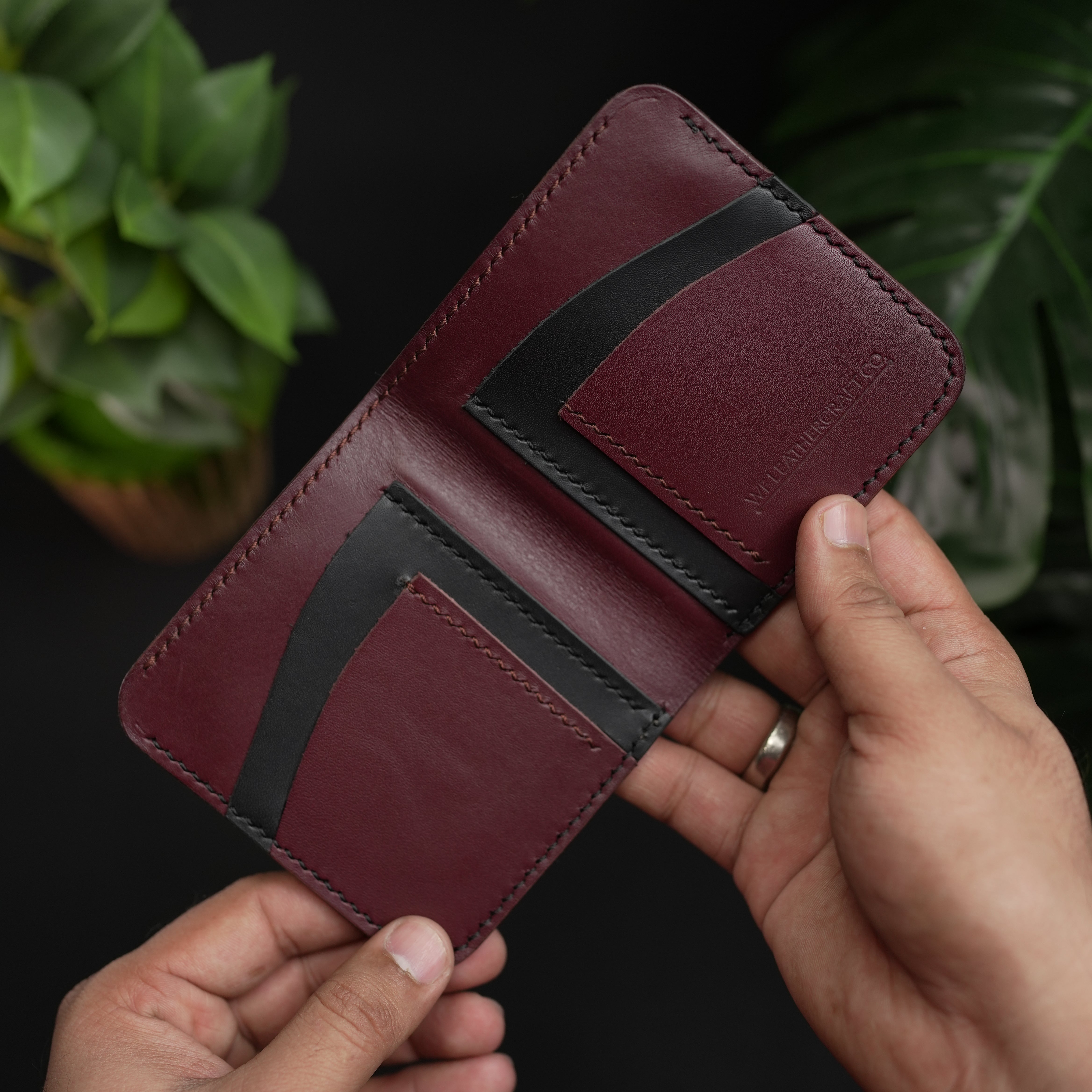 NO.86 VERTICLE BIFOLD LEATHER WALLET (OCEAN BLACK & BURGANDY)