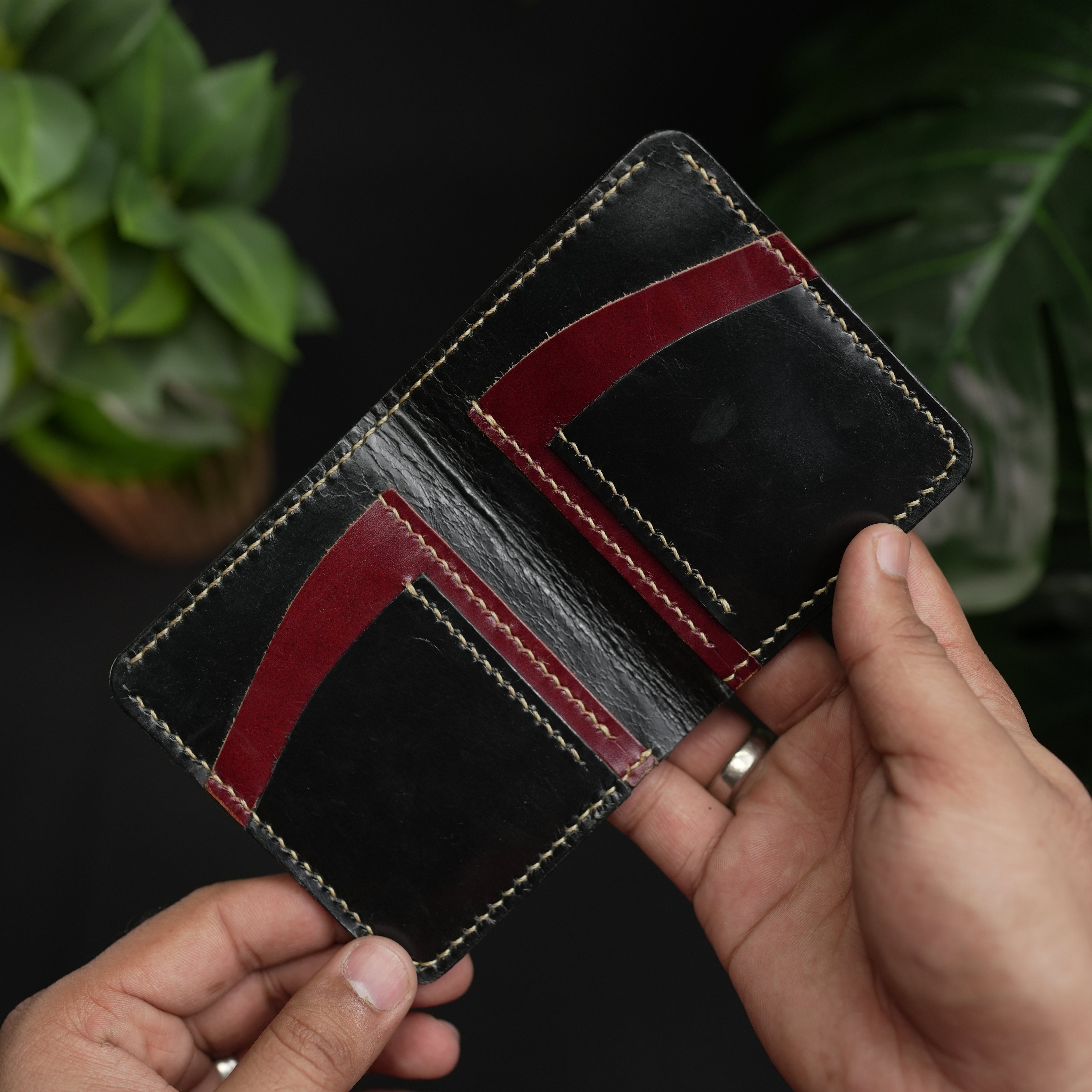 No.86 Vertical Bifold Leather Wallet in Shine Black with burgandy