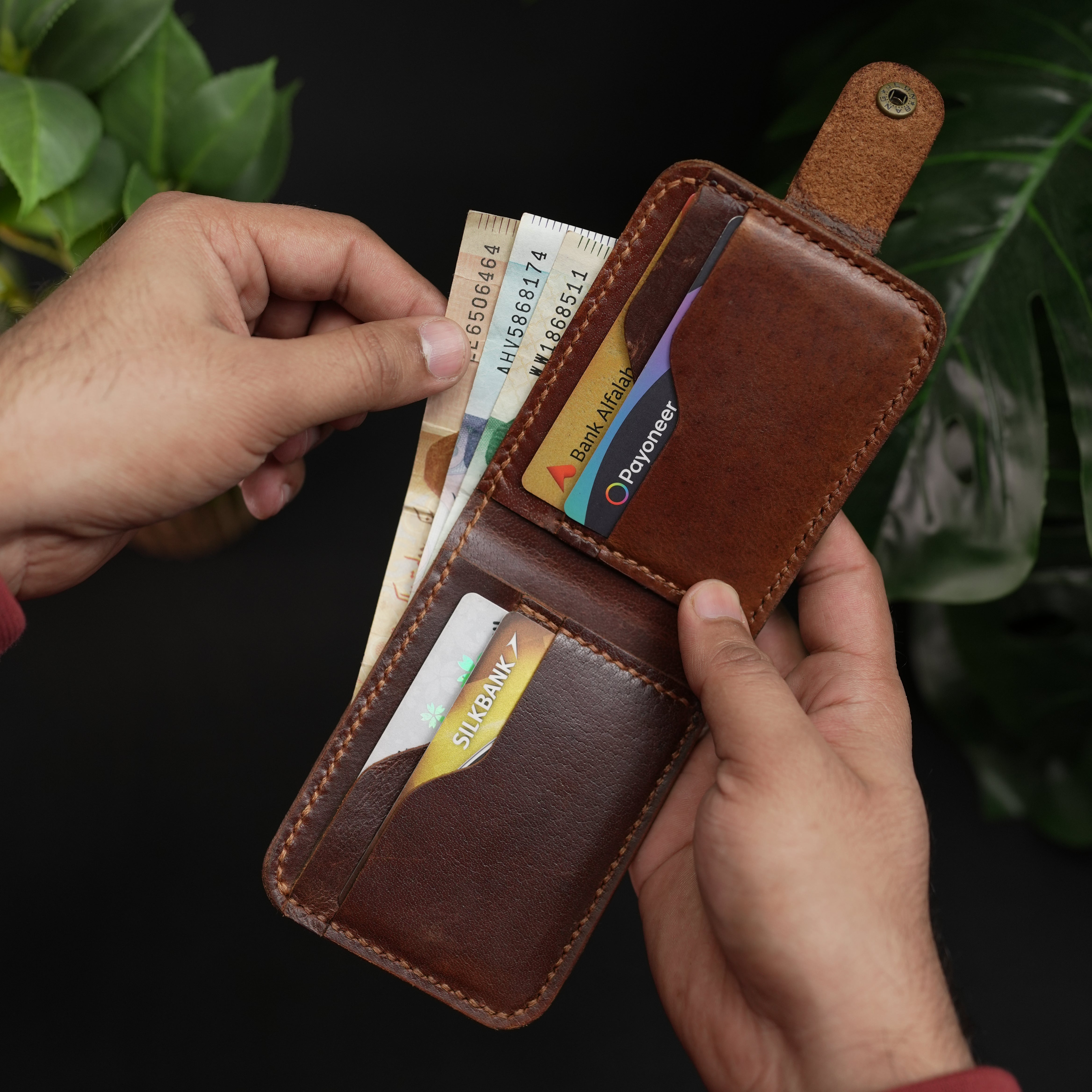 No.55 Classic Bifold Wallet Natural Brown With Button