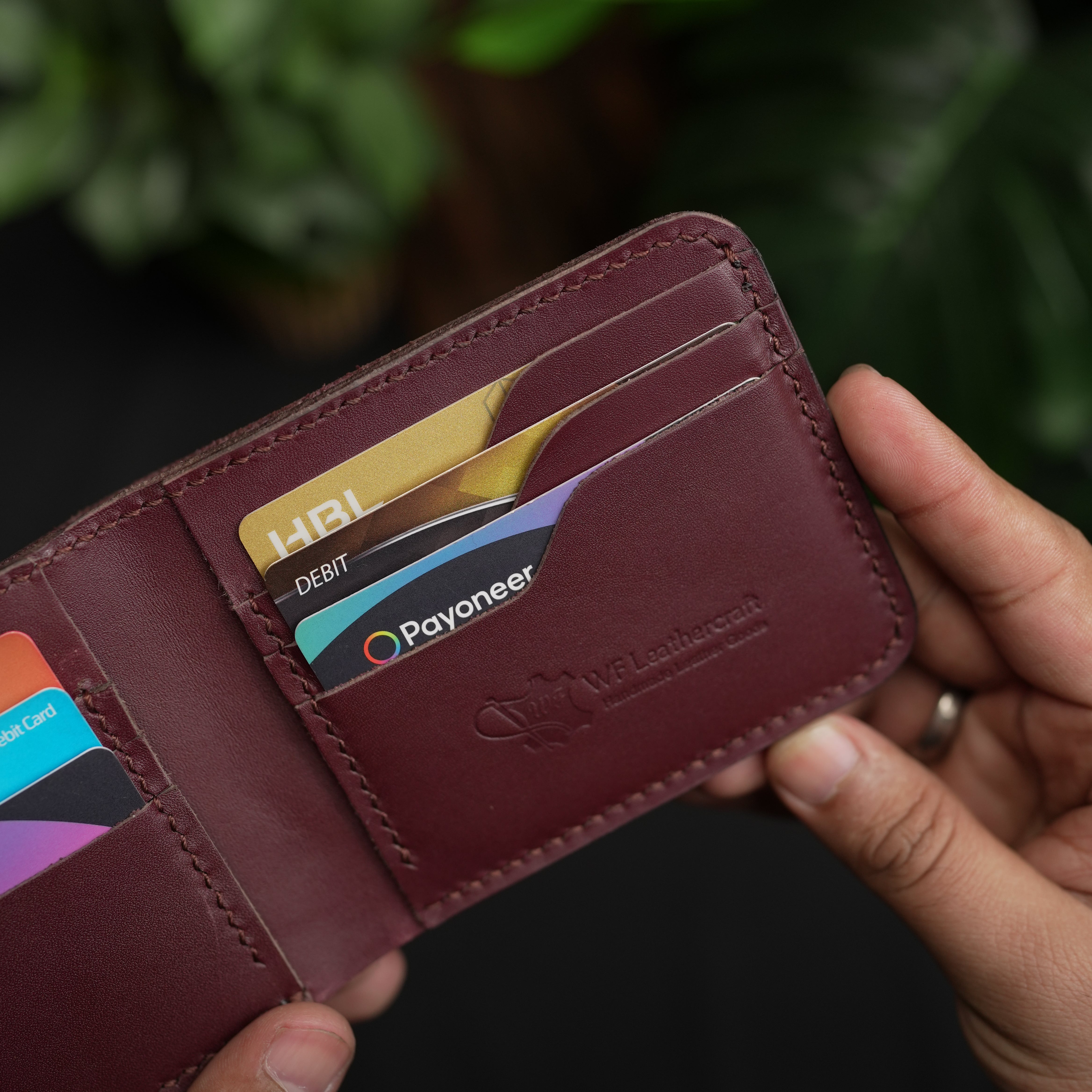 No.55 pro classic bifold Leatherwallet Vegtan (Burgundy color)