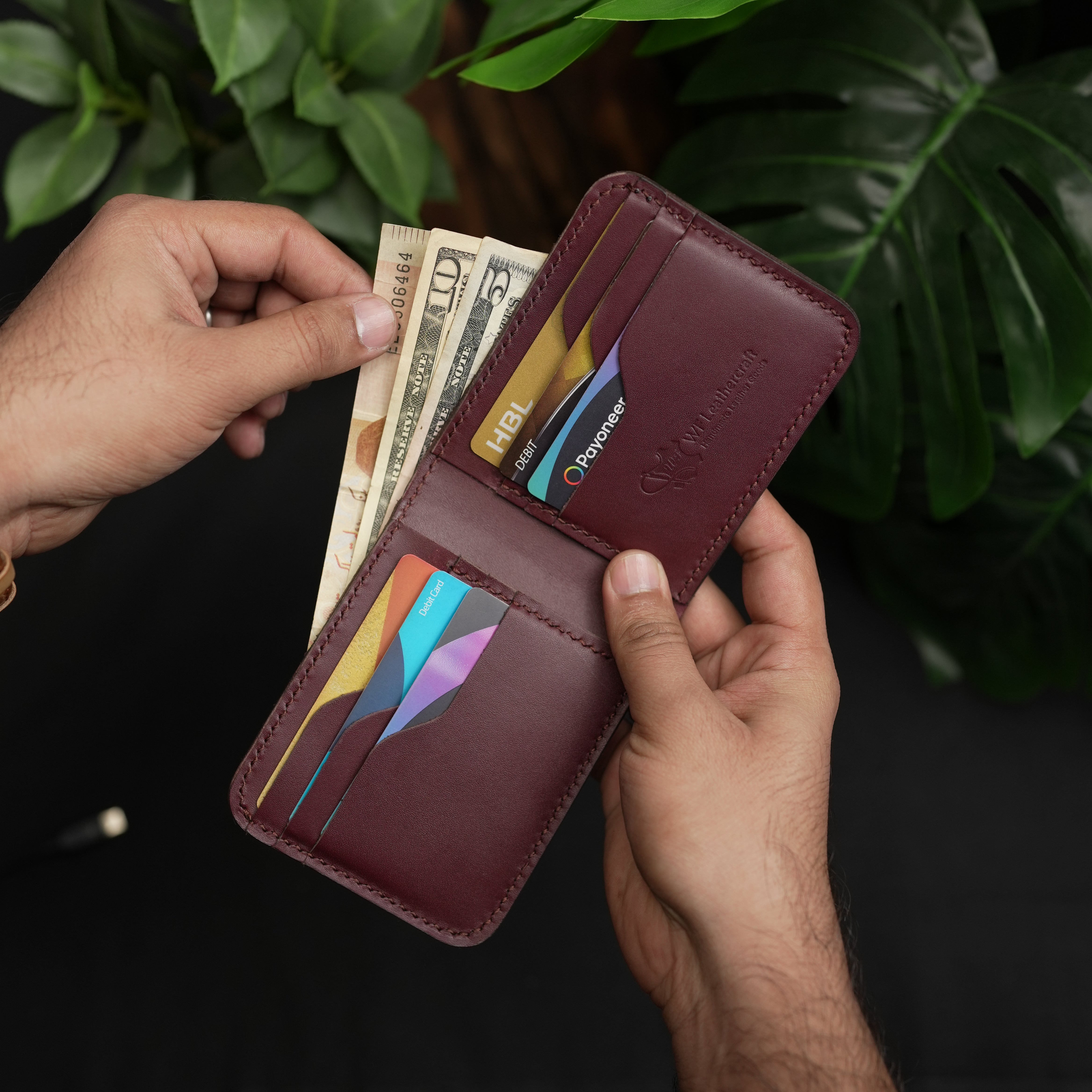 No.55 pro classic bifold Leatherwallet Vegtan (Burgundy color)