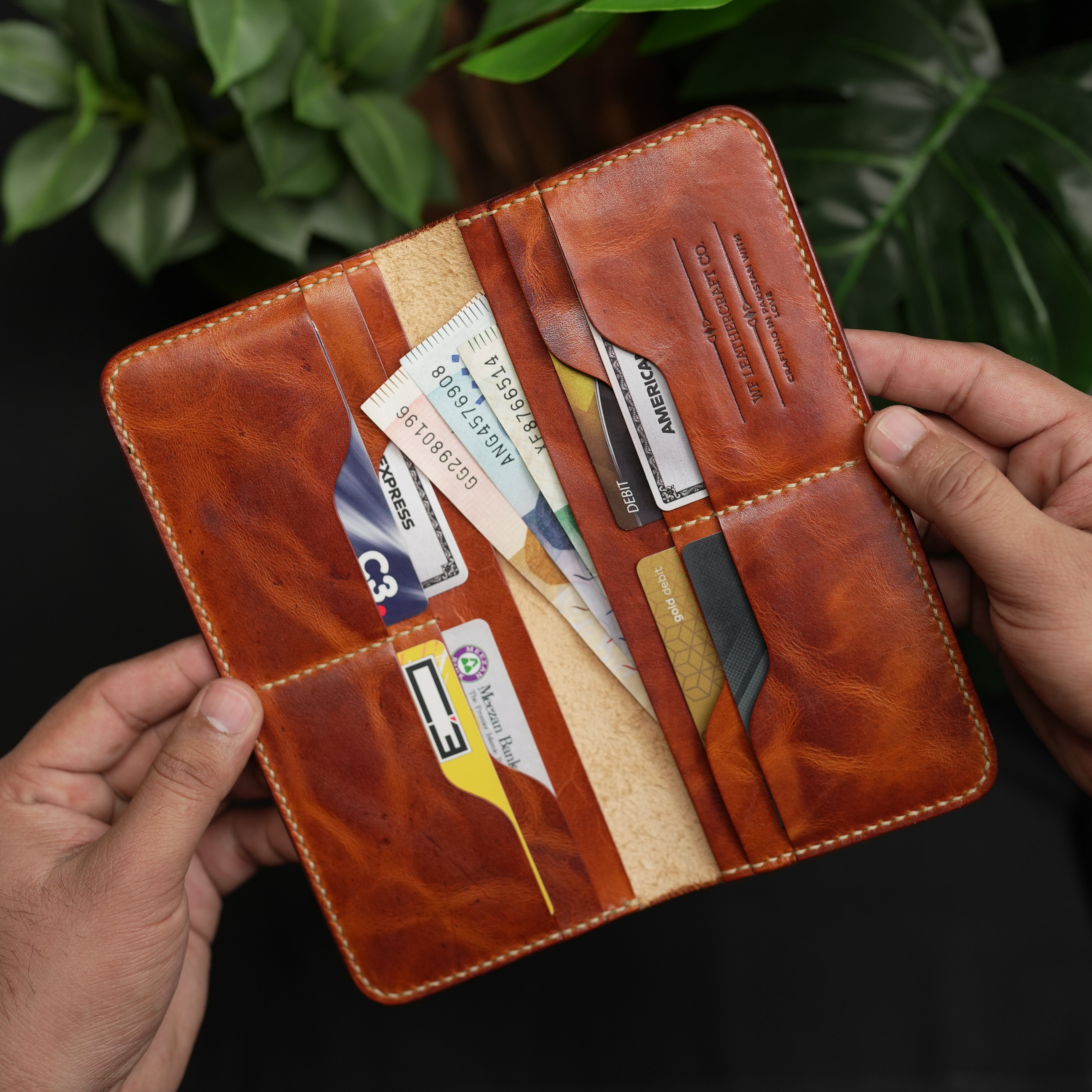 No. 72 Long Bifold Leather Wallet With Hand Dye Vintage Tan Color