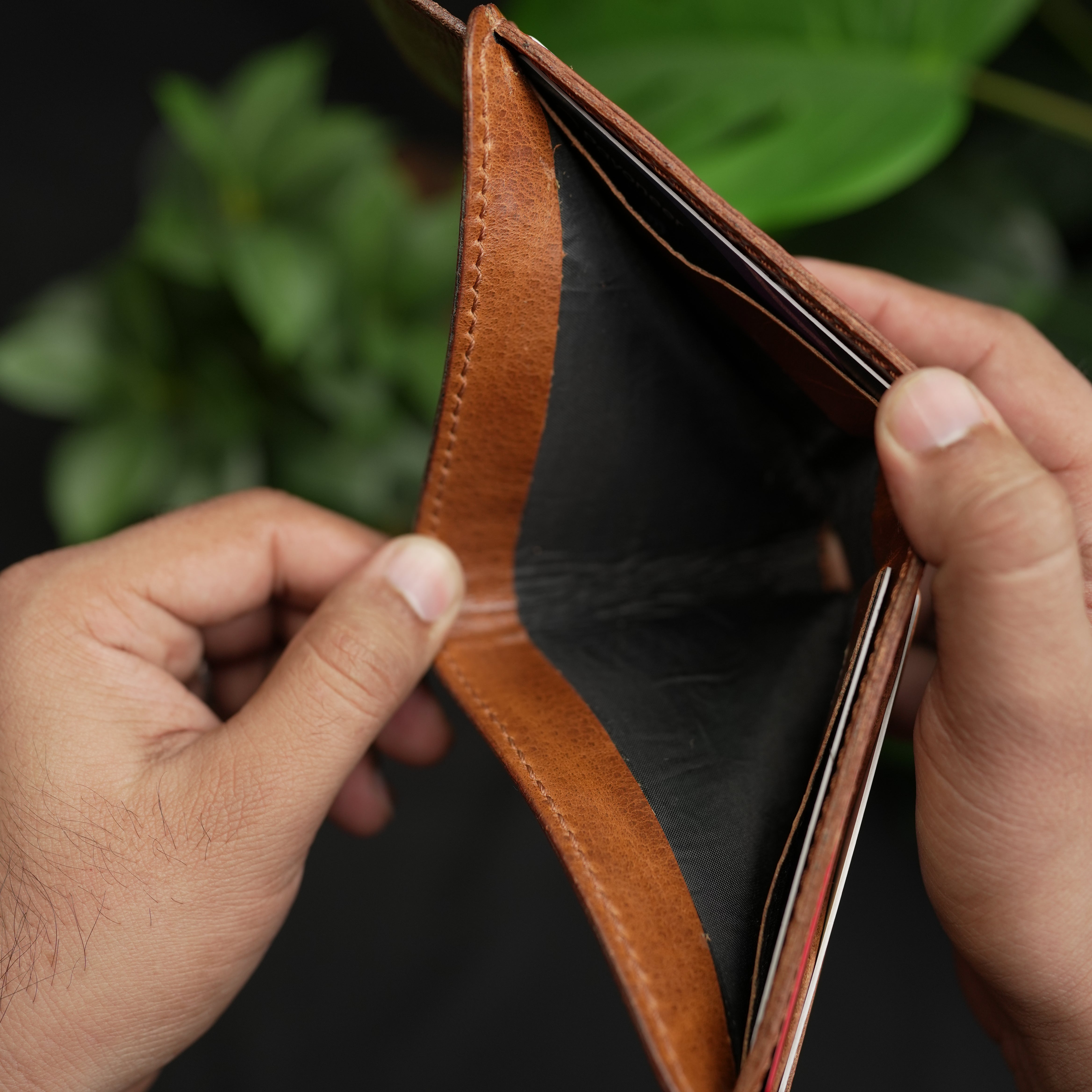 No. 81 Classic Leather Wallet With button