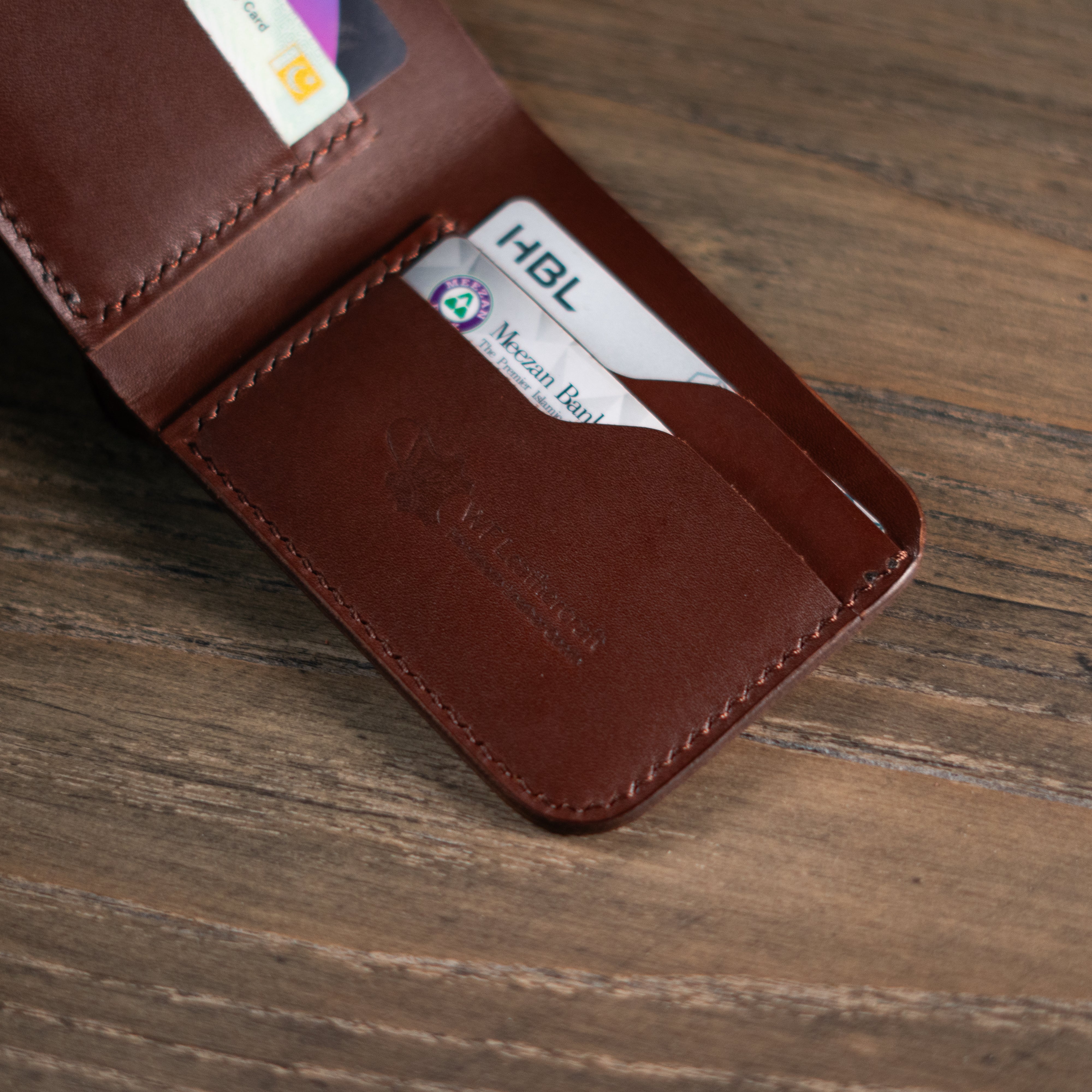 No.55 Bifold Leather Wallet (Mahogany color)