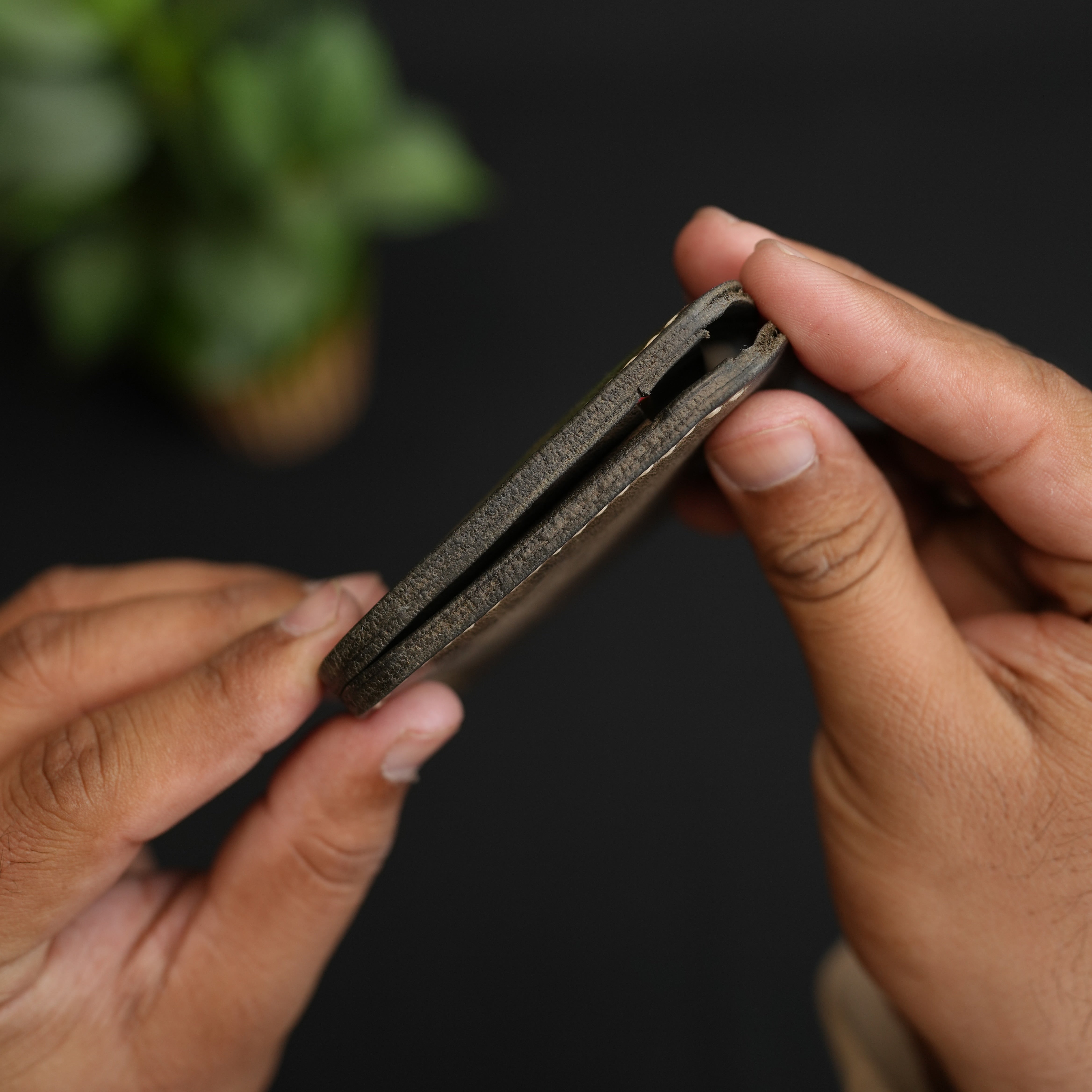 No.55 Bilfold Leather wallet Dark olive green Color