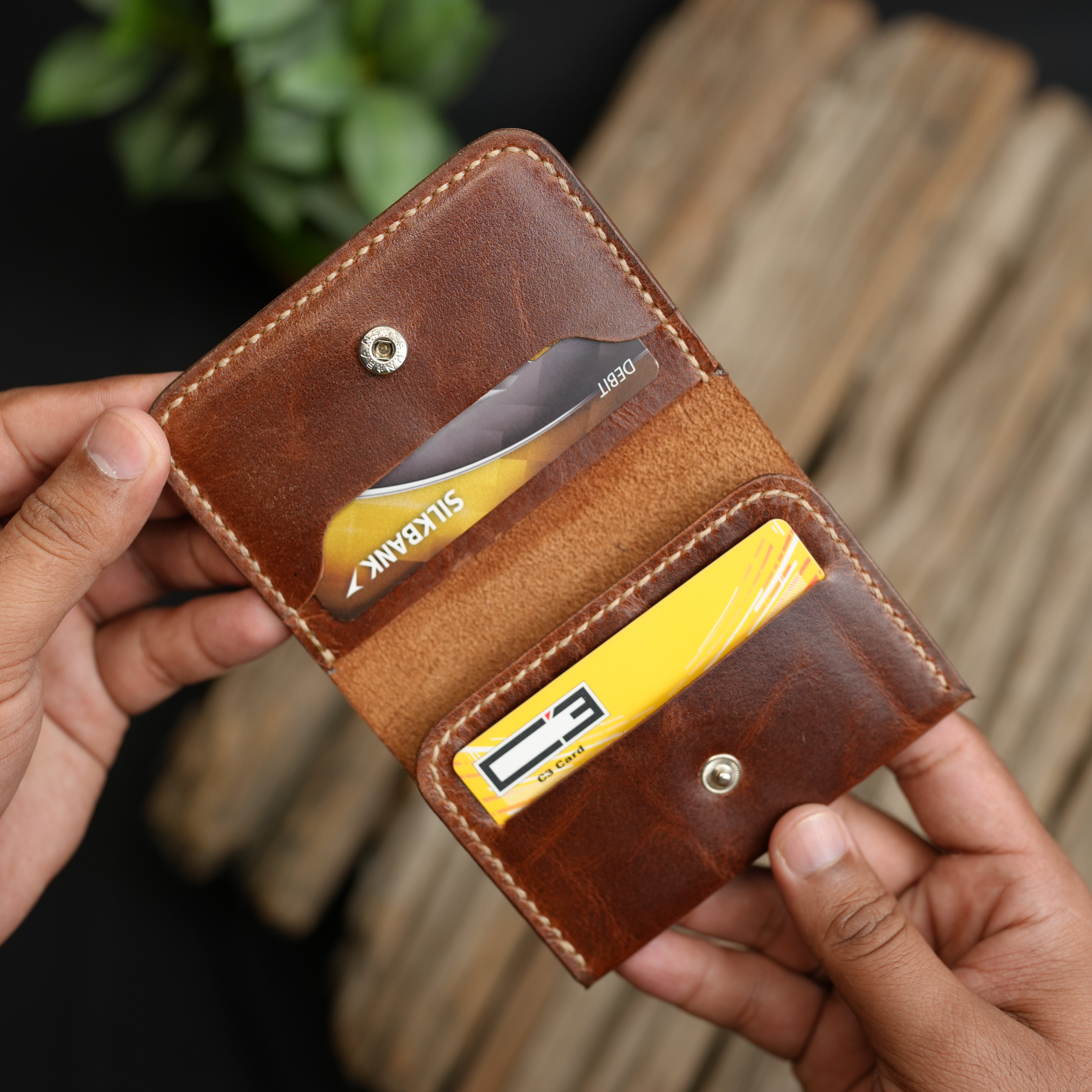 No. 107 – Ultra Compact Minimalist Wallet