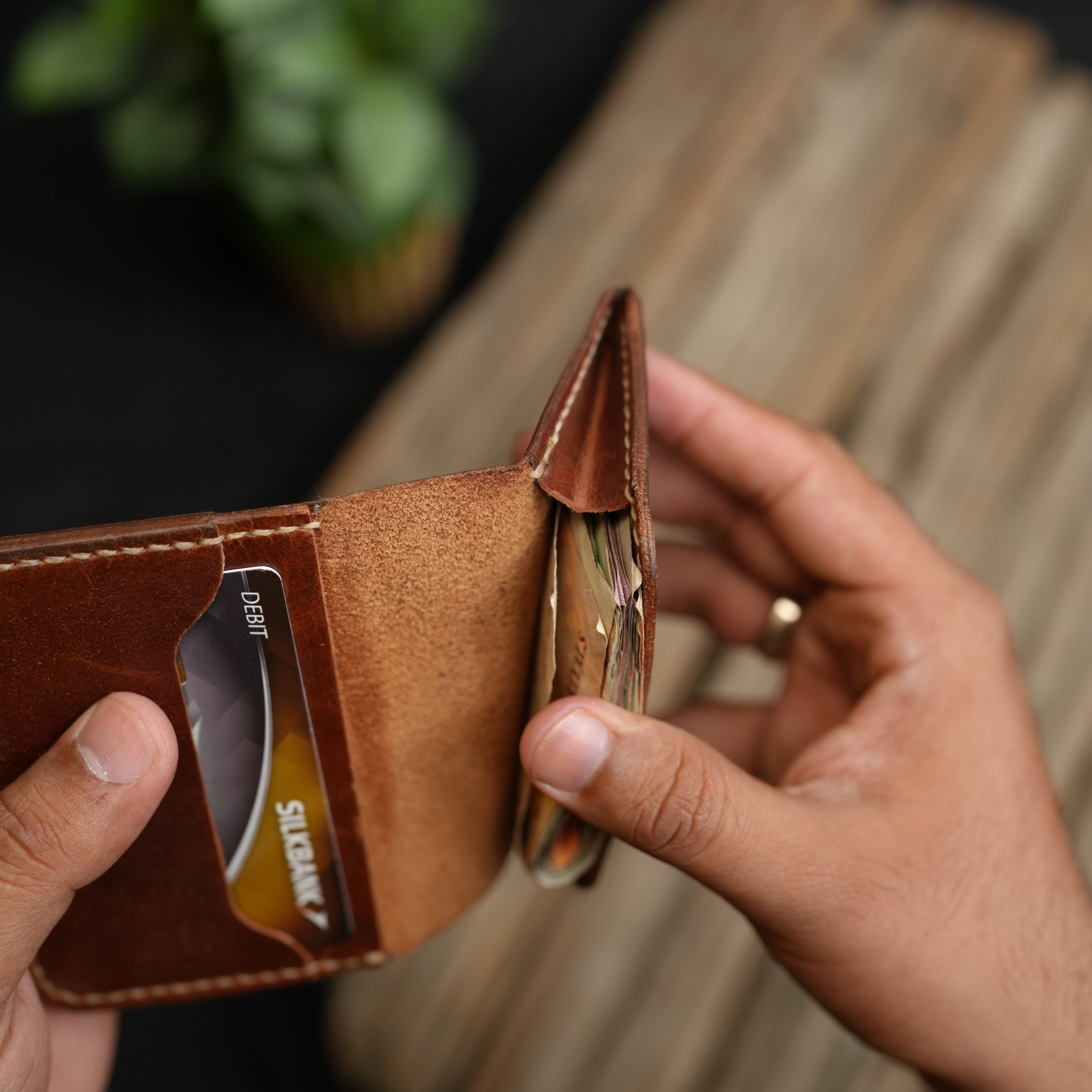 No. 107 – Ultra Compact Minimalist Wallet